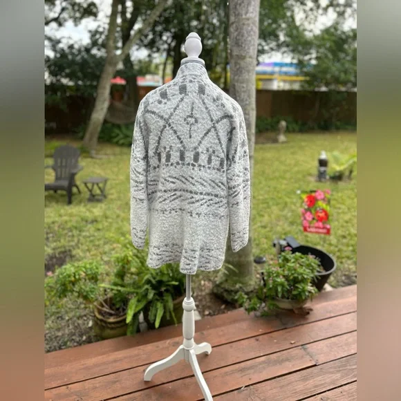 Gray/white open front cardigan with pockets - Picture 4 of 7